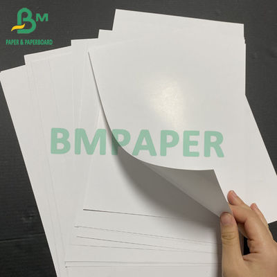 бумага 150gsm 157gsm Chromocoat в Ream листа пакуя 640 x 900mm 700 x 1000mm