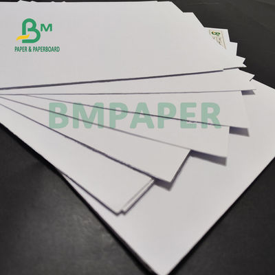 доска 200gsm 250gsm Woodfree без покрытия бумажная на брошюры 720mm x 1020mm