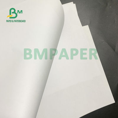 листы белой бумаги 58gsm 60gsm без покрытия на документ 615mm x 860mm