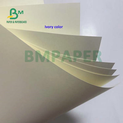 Белый Uncoated лист цвета слоновой кости Woodfree бумажный 55gsm 65gsm для делать тетрадь