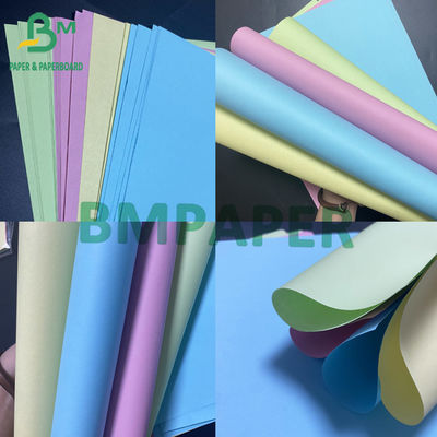 Покрашенный серый цвет черное 80g цвета слоновой кости 150g 180g Uncoated листа бумаги бумажного цвета Woodfree красный зеленый голубой пурпурный