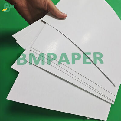 300GSM 310GSM Игровая карточная доска Гладкая поверхность Черное ядро 640 x 900 мм